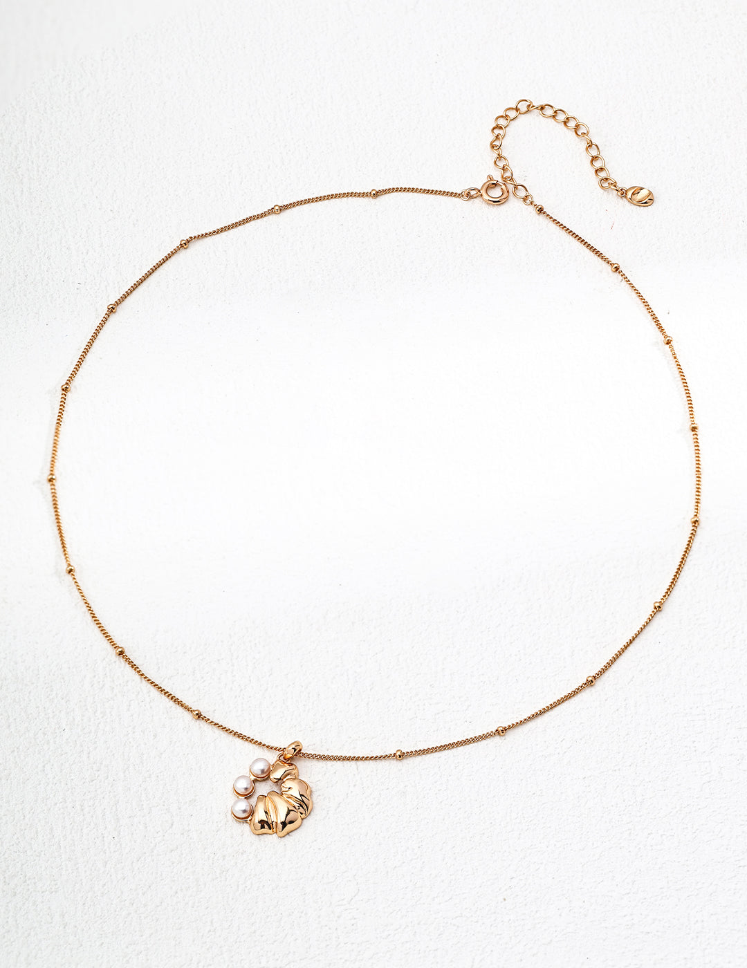 Natural Pearl-Set Charm Necklace – Vintage Gold Pendant Necklace Stack Design