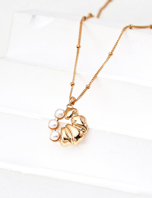 Natural Pearl-Set Charm Necklace – Vintage Gold Pendant Necklace Stack Design Hover Image