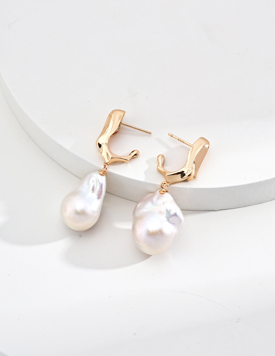 Natural Baroque Pearl Gold Hoop Earrings